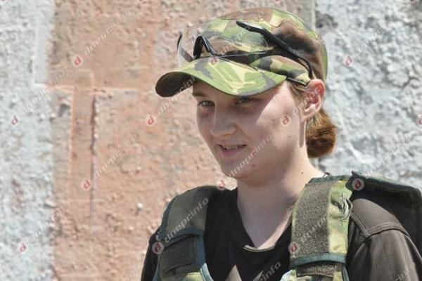 На Днепропетровщине подростки проходят курс молодого бойца На Днепропетровщине подростки проходят курс молодого бойца