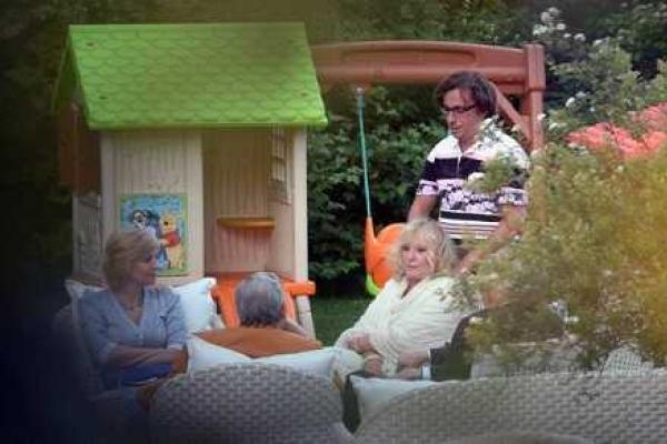 Фото Примадонны с дня рождения супруга