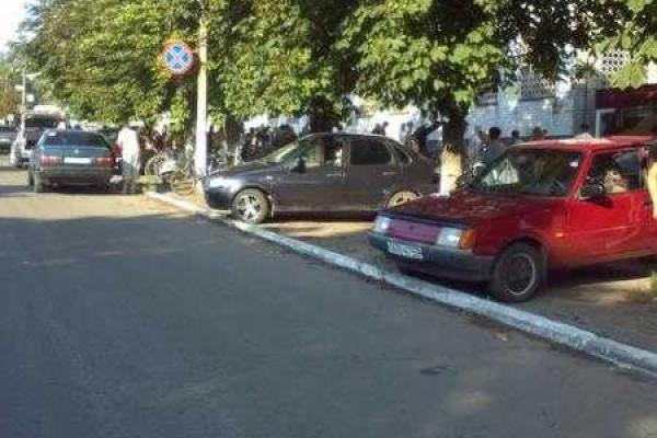 В многострадальную Марьинку возвращаются радость, улыбки и мирная суета