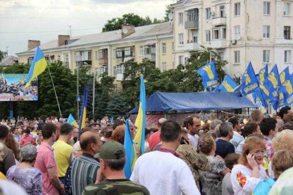 Жители Краматорска весело и дружно отметили годовщину освобождения города Жители Краматорска весело и дружно отметили годовщину освобождения города