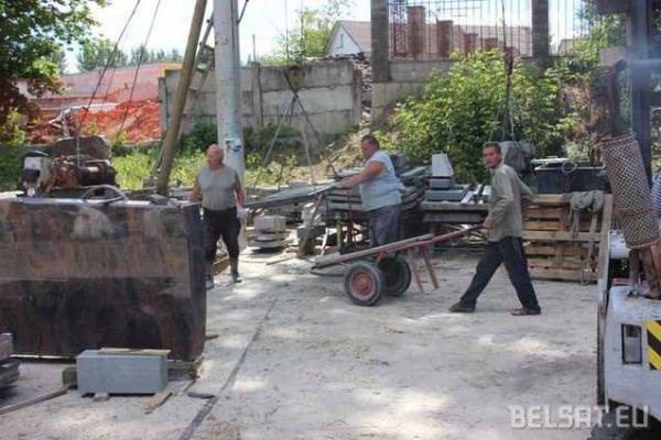 Герои не умирают: В Беларуси установили памятник Михаилу Жизневскому Герои не умирают: В Беларуси установили памятник Михаилу Жизневскому