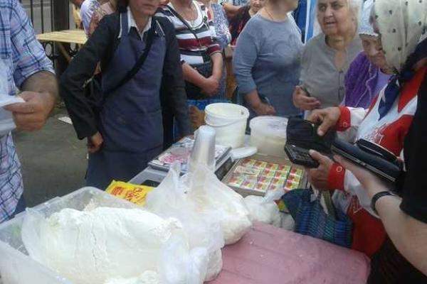 В Киевском районе Донецка провели продовольственную ярмарку В Киевском районе Донецка провели продовольственную ярмарку