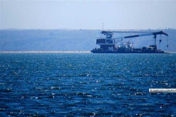 В Сети появились новые фото строительства моста через Керченский пролив В Сети появились новые фото строительства моста через Керченский пролив