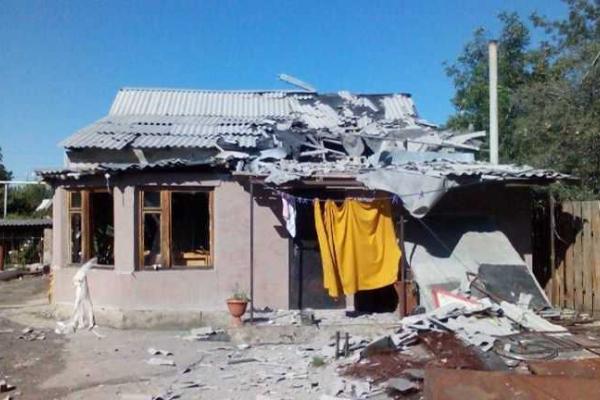 Штаб АТО: боевики продолжают стирать с лица земли населенные пункты Донбасса Штаб АТО: боевики продолжают стирать с лица земли населенные пункты Донбасса