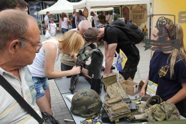 В Днепропетровске проходит съезд волонтеров со всей Украины В Днепропетровске проходит съезд волонтеров со всей Украины