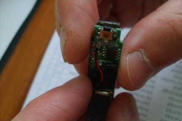 На на одном из КПП Чернобыльской АЭС была найдена шпионская ручка На на одном из КПП Чернобыльской АЭС была найдена шпионская ручка