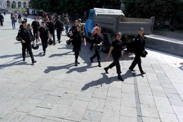 Очередная драка с участием польских "ультрас": на Майдане столкнулись украинские и польские фанаты 