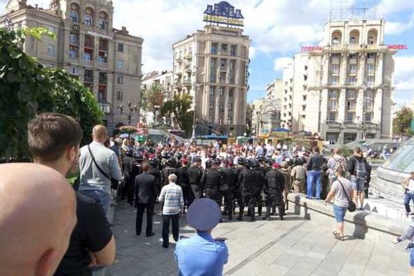 Очередная драка с участием польских "ультрас": на Майдане столкнулись украинские и польские фанаты 