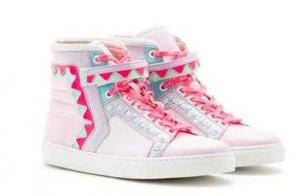 Коллекцию обуви Barbie для взрослых и детей создала британский дизайнер