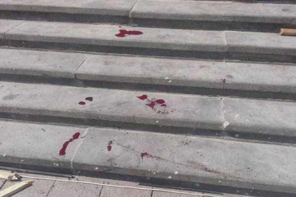 Видео взрыва под ВРУ, в результате которого пострадало много правоохранителей Видео взрыва под ВРУ, в результате которого пострадало много правоохранителей