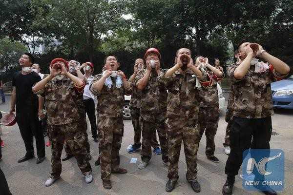 Китайский город Тянцзинь вновь содрогается от мощных взрывов Китайский город Тянцзинь вновь содрогается от мощных взрывов
