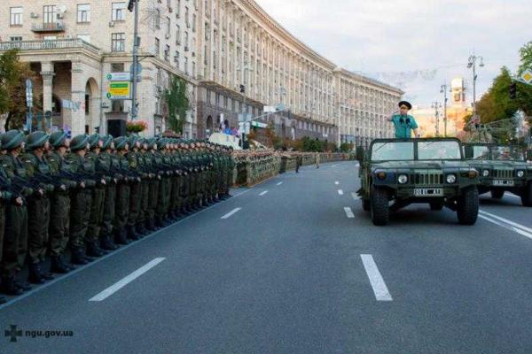 В Сеть попало видео с репетиции парада ко Дню Независимости, которое сняли с помощью дрона