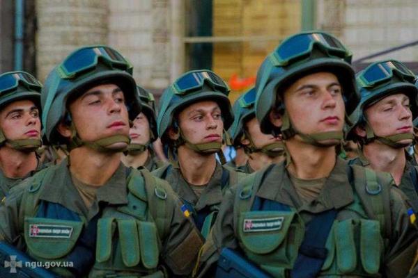 В Сеть попало видео с репетиции парада ко Дню Независимости, которое сняли с помощью дрона