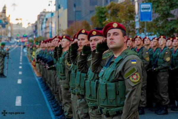 В Сеть попало видео с репетиции парада ко Дню Независимости, которое сняли с помощью дрона