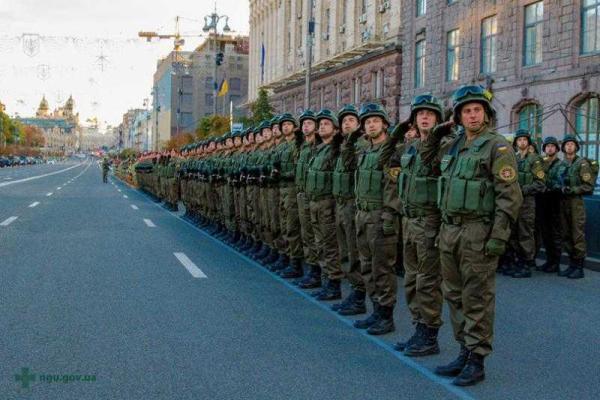 В Сеть попало видео с репетиции парада ко Дню Независимости, которое сняли с помощью дрона