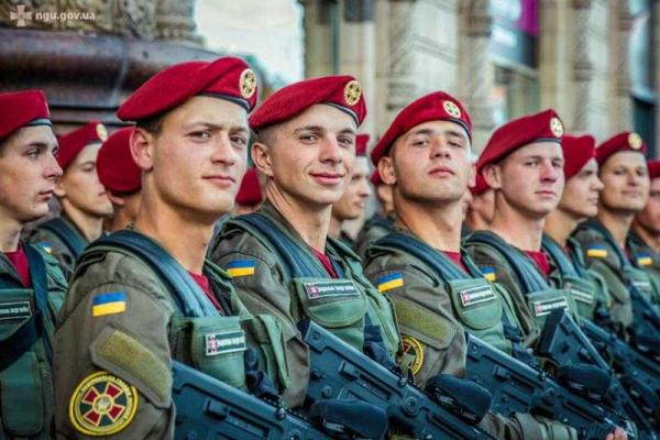 В Сеть попало видео с репетиции парада ко Дню Независимости, которое сняли с помощью дрона