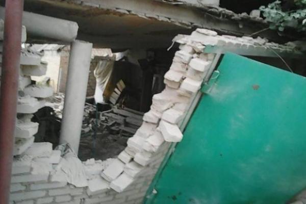 Наблюдатели украинской стороны СЦКК опубликовали новые фото с разрушениями от обстрелов Наблюдатели украинской стороны СЦКК опубликовали новые фото с разрушениями от обстрелов