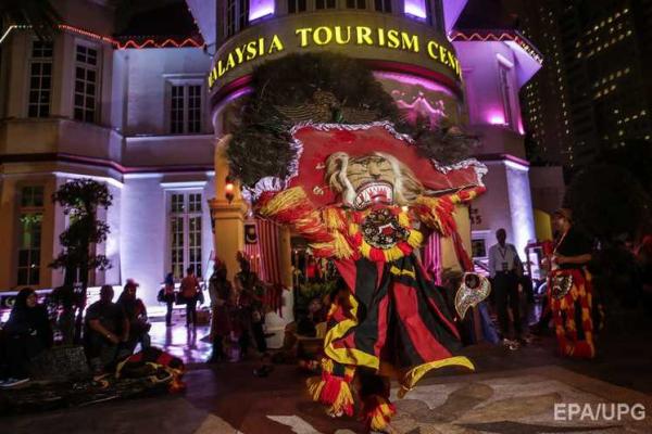 Артисты из разных уголков мира приехали на Международный фестиваль масок в Малайзию Артисты из разных уголков мира приехали на Международный фестиваль масок в Малайзию