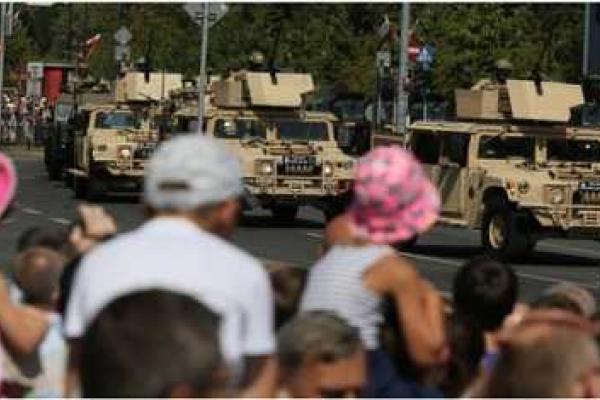 В Польше провели военный парад в честь 95-й годовщины разгрома Красной Армии