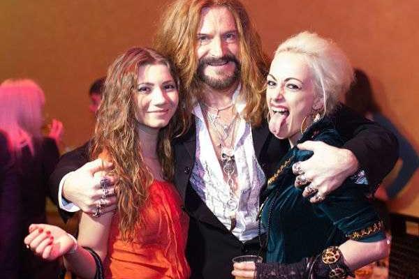 Экс-звезда шоу "Дома-2" стала боевиком "ДНР"