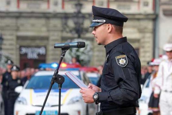 Во Львове прошла торжественная церемония Присяги новых полицейских Во Львове прошла торжественная церемония Присяги новых полицейских