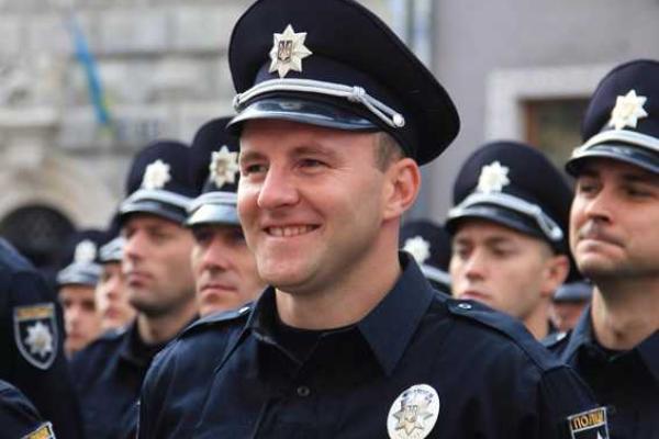 Во Львове прошла торжественная церемония Присяги новых полицейских Во Львове прошла торжественная церемония Присяги новых полицейских