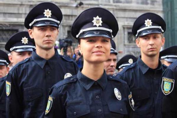 Во Львове прошла торжественная церемония Присяги новых полицейских Во Львове прошла торжественная церемония Присяги новых полицейских