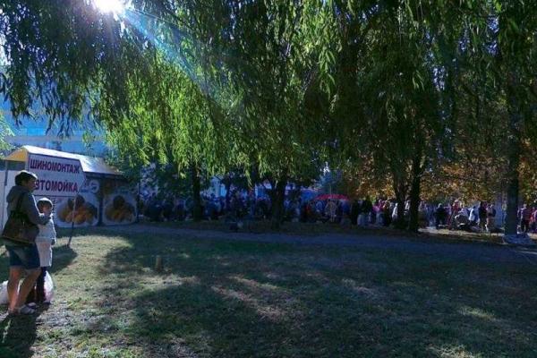 Луганск: "праздничные" цены на ярмарке к Дню города  Луганск: "праздничные" цены на ярмарке к Дню города