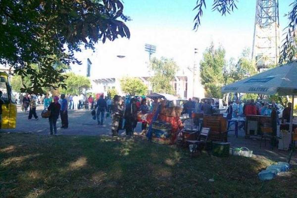 Луганск: "праздничные" цены на ярмарке к Дню города  Луганск: "праздничные" цены на ярмарке к Дню города