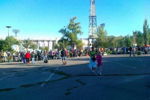 Луганск: "праздничные" цены на ярмарке к Дню города  Луганск: "праздничные" цены на ярмарке к Дню города