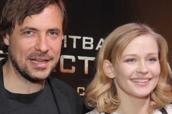 Рождение седьмого ребенка не остановило актера Евгения Цыганова - он ушел к другой возлюбленной