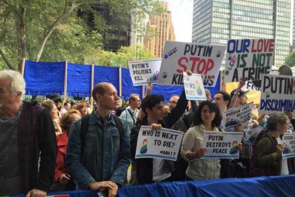В Нью-Йорке Путину устроили "теплую" встречу В Нью-Йорке Путину устроили "теплую" встречу