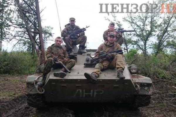 Бутусов обнародовал фотографии с телефона одного из ГРУшников: незадолго до боя и плена