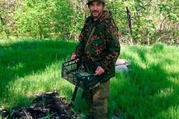 Бутусов обнародовал фотографии с телефона одного из ГРУшников: незадолго до боя и плена