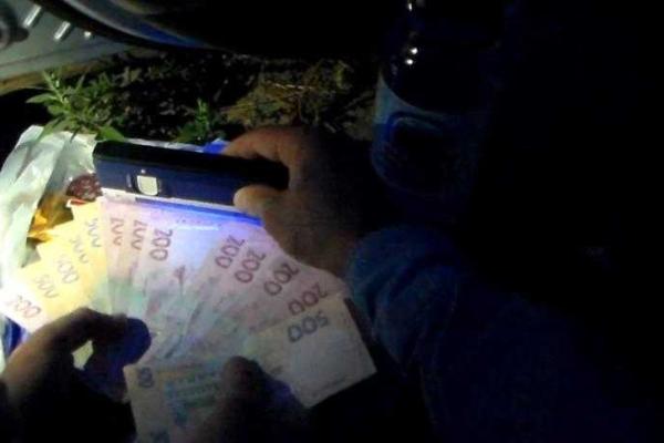 В Киеве задержан налоговик, обдиравший предпринимателей В Киеве задержан налоговик, обдиравший предпринимателей