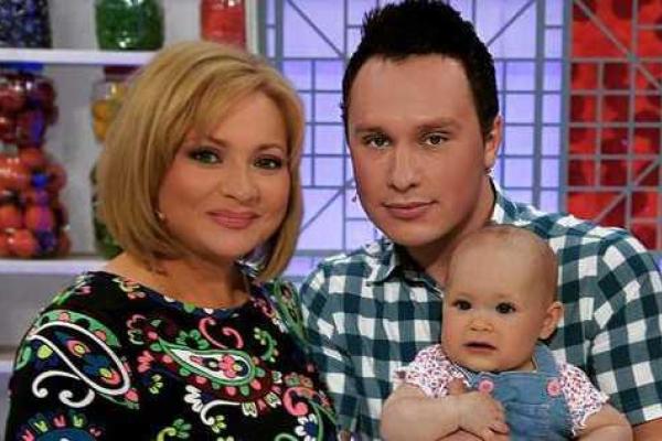 Звезду сериала "Интерны" Светлану Пермякову бросил молодой муж