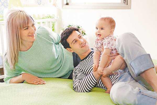 Антон и Виктория Макарские вернулись в Россию после рождения сына