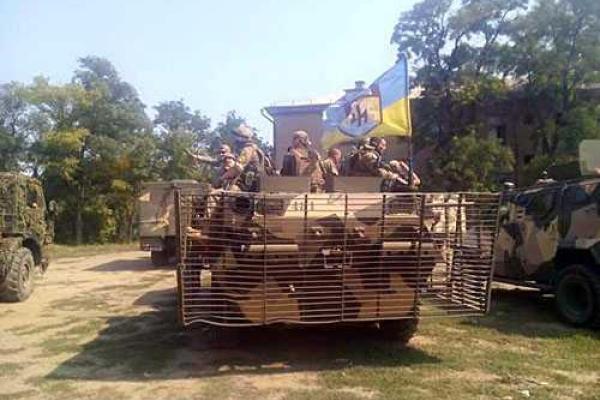 В Мариуполе началась паника из-за движения по городу военной колонны