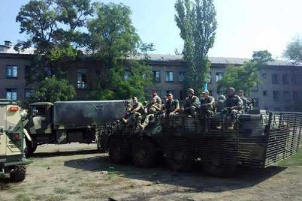 В Мариуполе началась паника из-за движения по городу военной колонны