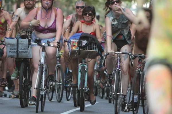 Голый велопробег состоялся в Филадельфии