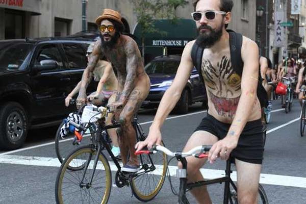 Голый велопробег состоялся в Филадельфии