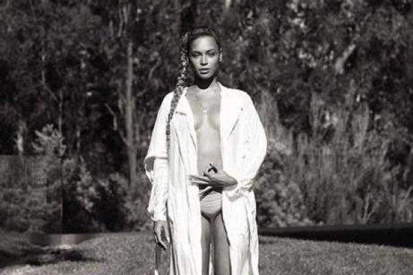 Черно-белые снимки волнующей фотосессии Бейонсе 