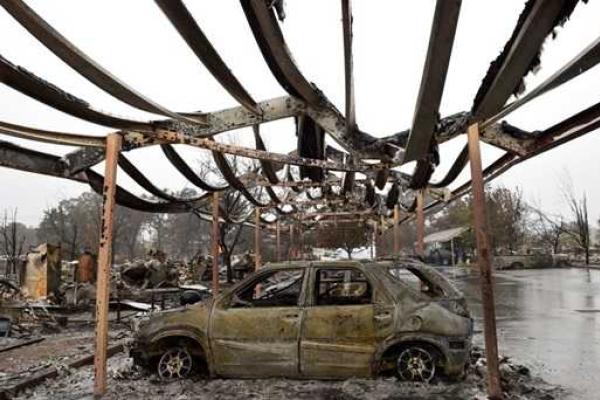 Пожары в Калифорнии принесли колоссальный ущерб, пять человек погибли Пожары в Калифорнии принесли колоссальный ущерб, пять человек погибли
