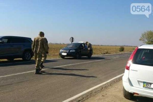 Второй день блокады Крыма: мнение украинцев о блокаде