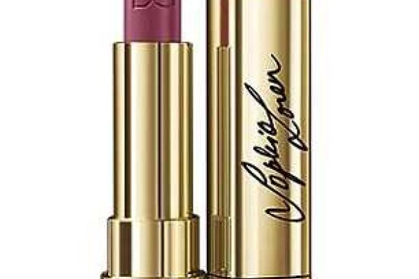 В честь легендарной Софи Лорен выпустили новый оттенок губной помады В честь легендарной Софи Лорен выпустили новый оттенок губной помады