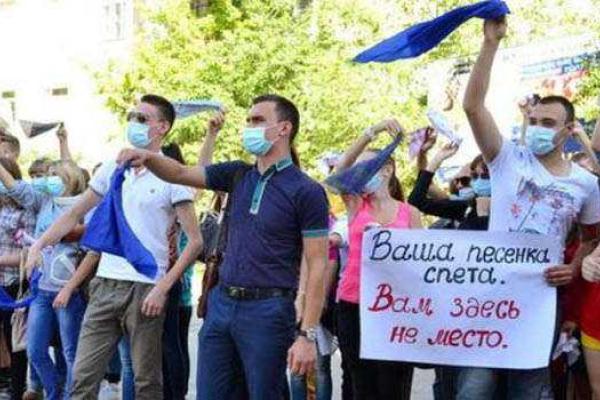 Новости Луганска: от благотворительной гуманитарки отказались, теперь начали прогонять врачей Новости Луганска: от благотворительной гуманитарки отказались, теперь начали прогонять врачей