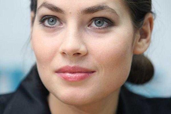 Рождение седьмого ребенка не остановило актера Евгения Цыганова - он ушел к другой возлюбленной