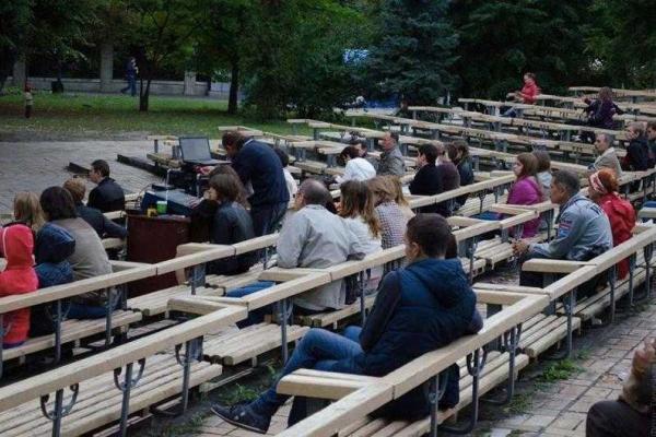 Горловчане, бежавшие из родных домов от войны, отметили День Горловки в Киеве 