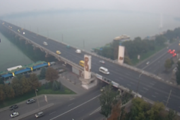 Днепропетровск стал похож на туманный Лондон Днепропетровск стал похож на туманный Лондон