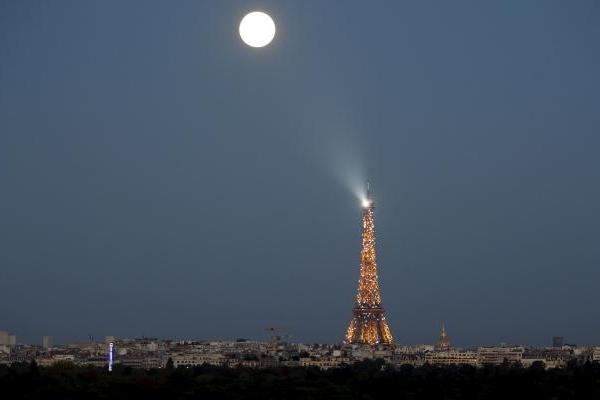 Фоторепортаж: необычное явление природы - "Кровавая Луна"